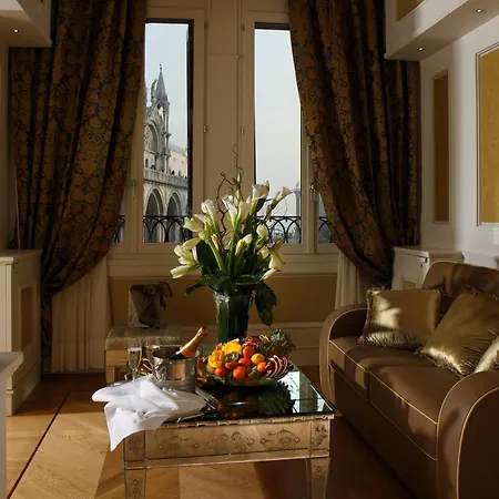 Canaletto Luxury Suites - San Marco Luxury Veneza Exterior foto